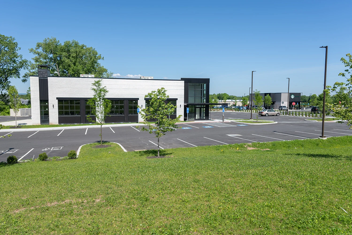 S Windsor Cedar Ave 0216.webp